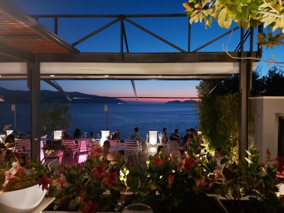 Deni Sea View Apartamento *