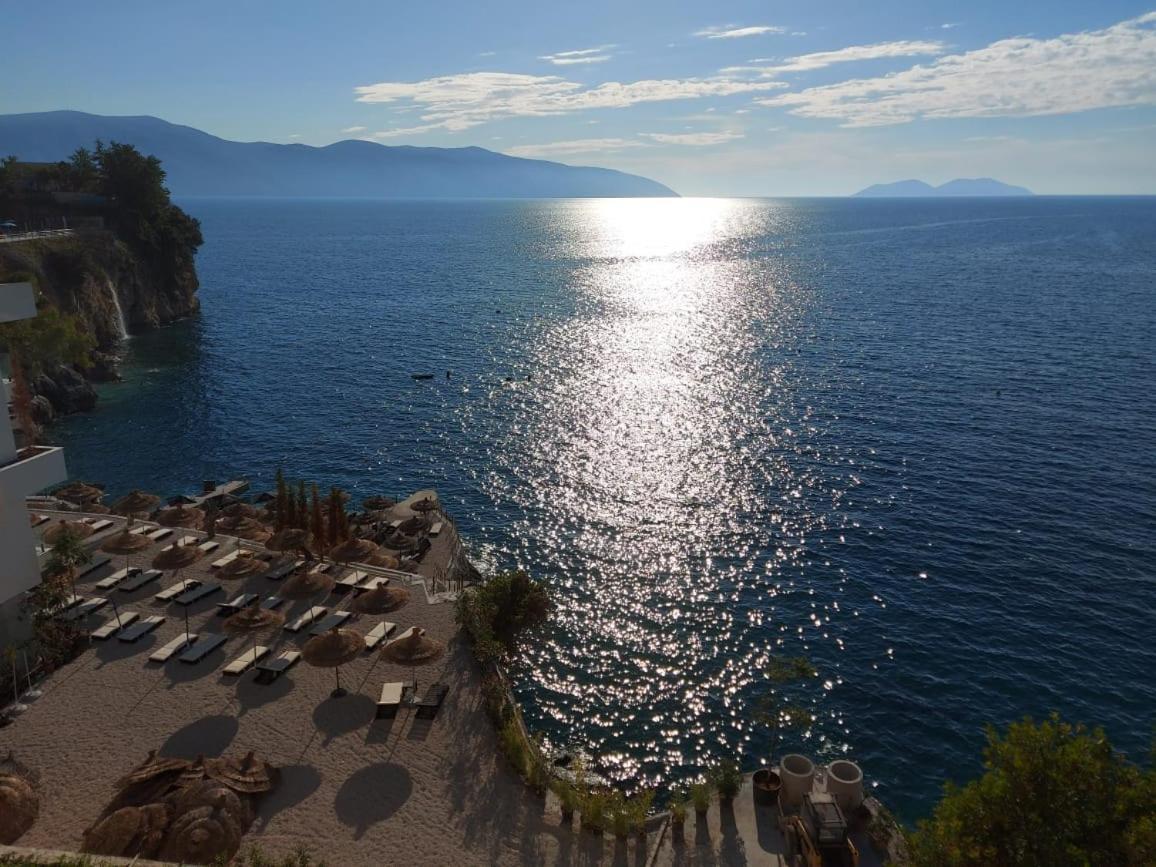 Deni Sea View *