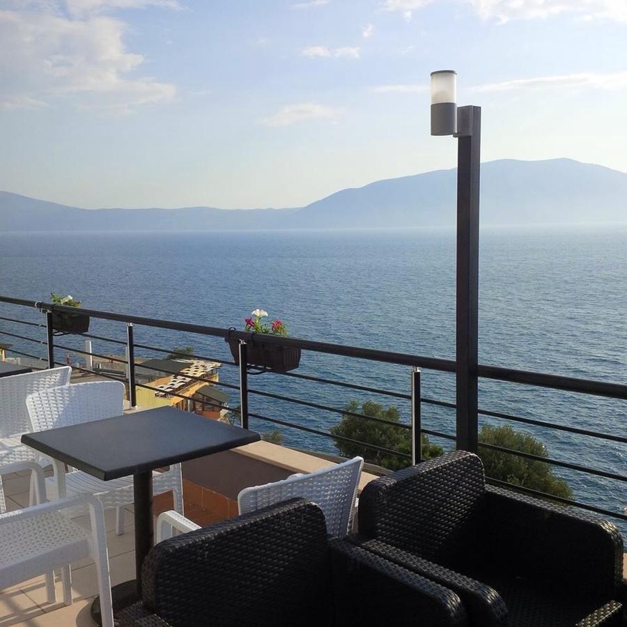 Deni Sea View *