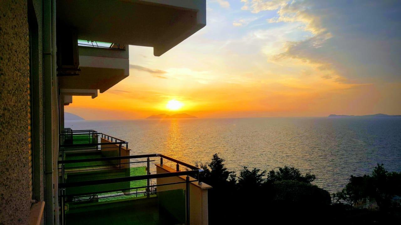 Deni Sea View Apartamento *