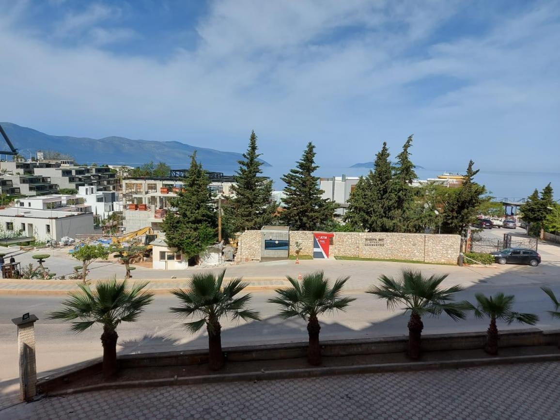Deni Sea View Apartamento