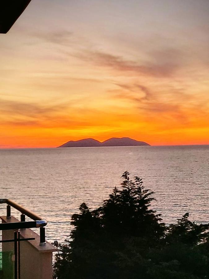 Apartment Deni Sea View Vlorë